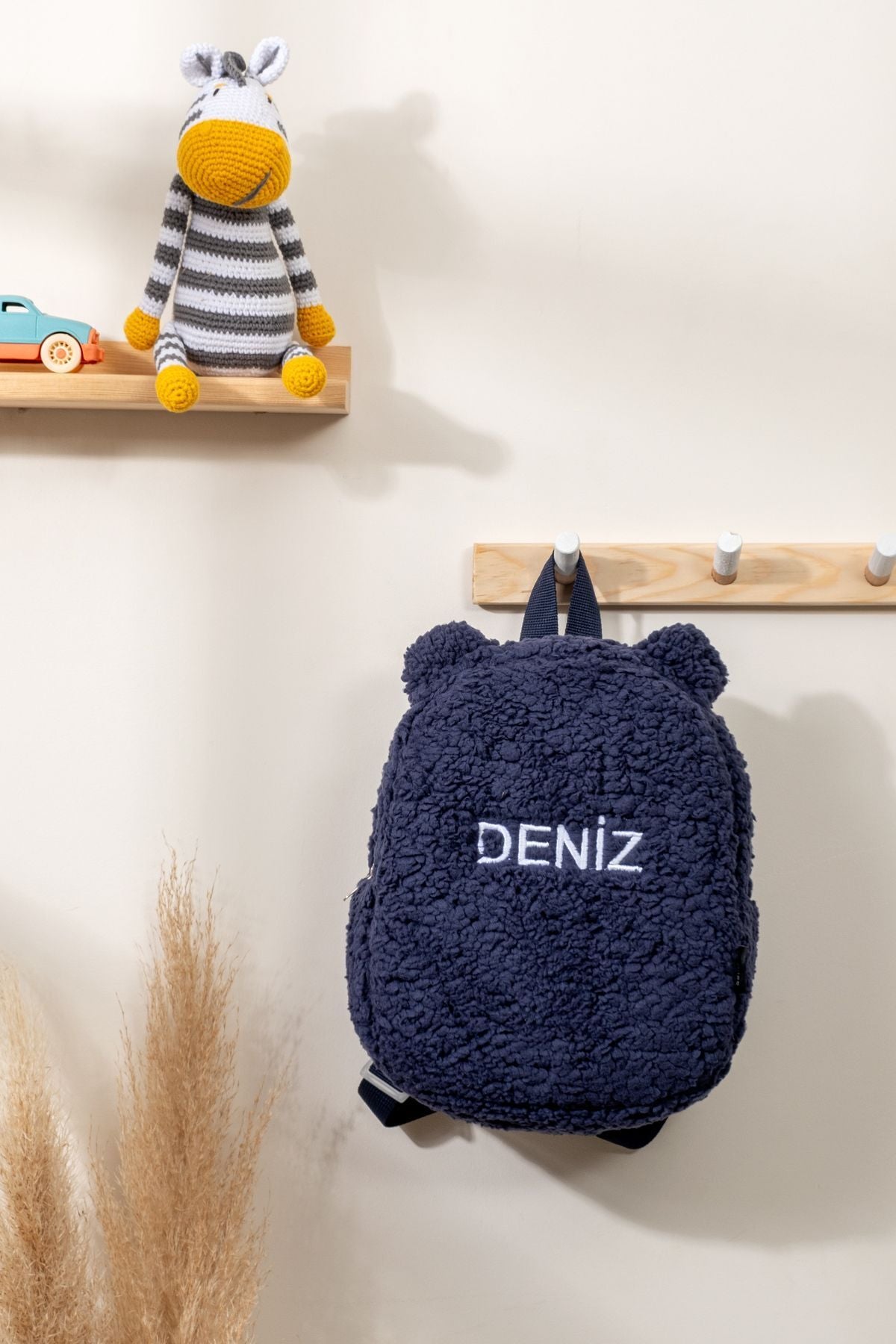 [İSTEDİĞİNİZ İSMİ NAKIŞLA YAZIYORUZ] - Peluş Lacivert 0-8 Yaş - Kreş, Anaokulu Çocuk Sırt Çantası